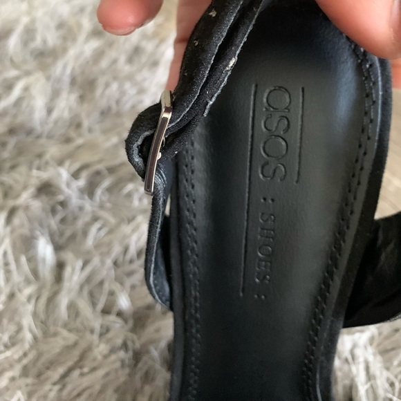 Bombshell Heels - Picture 7 of 12